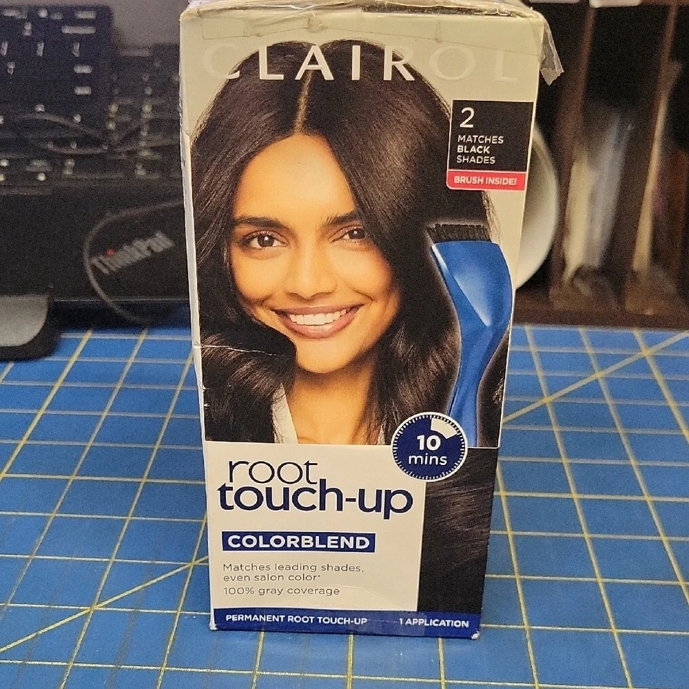 Clairol Root Touch-Up Colorblend 2 Matches Black New